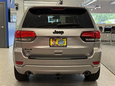 2015 Jeep Grand Cherokee Laredo   - Photo 7 - Grand Rapids, MI 49504