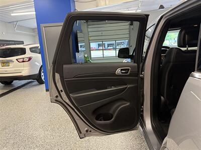 2015 Jeep Grand Cherokee Laredo   - Photo 20 - Grand Rapids, MI 49504