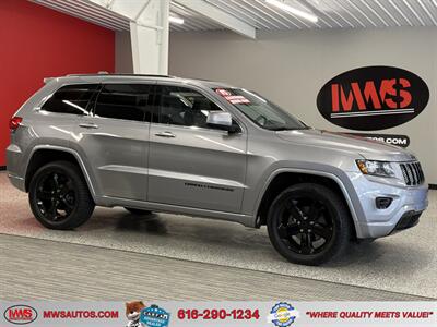 2015 Jeep Grand Cherokee Laredo   - Photo 1 - Grand Rapids, MI 49504