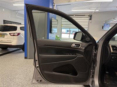 2015 Jeep Grand Cherokee Laredo   - Photo 22 - Grand Rapids, MI 49504