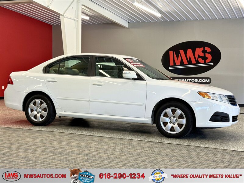 2010 Kia Optima LX   - Photo 1 - Grand Rapids, MI 49504