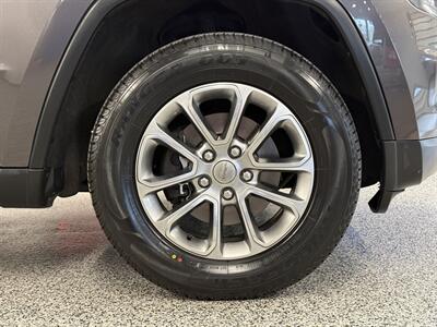 2014 Jeep Grand Cherokee Limited   - Photo 10 - Grand Rapids, MI 49504