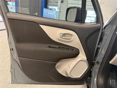 2018 Jeep Renegade Latitude   - Photo 21 - Grand Rapids, MI 49504
