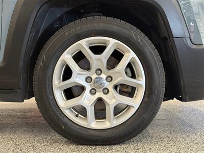 2018 Jeep Renegade Latitude   - Photo 9 - Grand Rapids, MI 49504