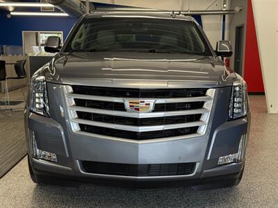 2019 Cadillac Escalade Premium Luxury   - Photo 3 - Grand Rapids, MI 49504