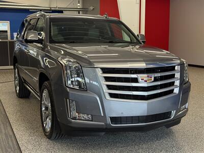 2019 Cadillac Escalade Premium Luxury   - Photo 2 - Grand Rapids, MI 49504