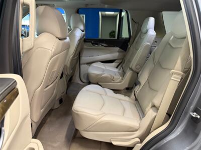 2019 Cadillac Escalade Premium Luxury   - Photo 39 - Grand Rapids, MI 49504
