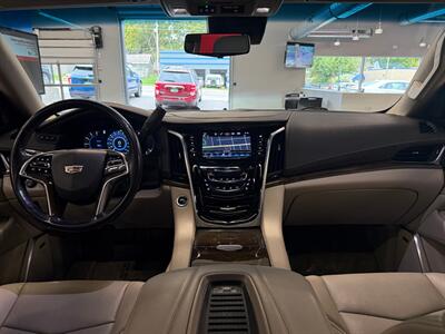 2019 Cadillac Escalade Premium Luxury   - Photo 28 - Grand Rapids, MI 49504