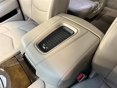 2019 Cadillac Escalade Premium Luxury   - Photo 25 - Grand Rapids, MI 49504