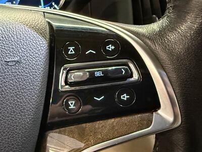 2019 Cadillac Escalade Premium Luxury   - Photo 18 - Grand Rapids, MI 49504