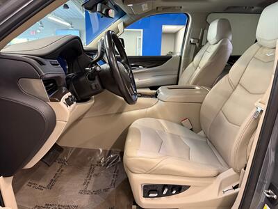 2019 Cadillac Escalade Premium Luxury   - Photo 31 - Grand Rapids, MI 49504