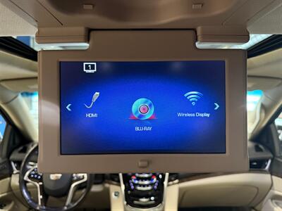 2019 Cadillac Escalade Premium Luxury   - Photo 16 - Grand Rapids, MI 49504