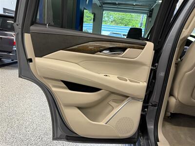 2019 Cadillac Escalade Premium Luxury   - Photo 41 - Grand Rapids, MI 49504