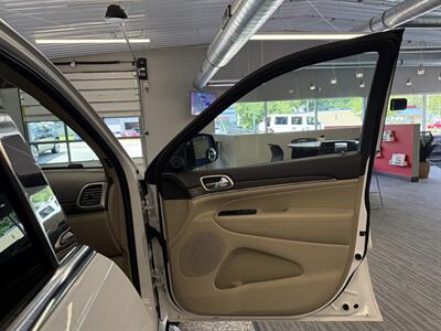 2015 Jeep Grand Cherokee Overland - Photo 20 - Grand Rapids, MI 49504