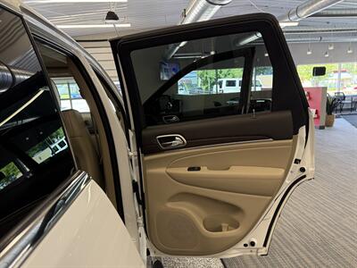 2015 Jeep Grand Cherokee Overland - Photo 21 - Grand Rapids, MI 49504