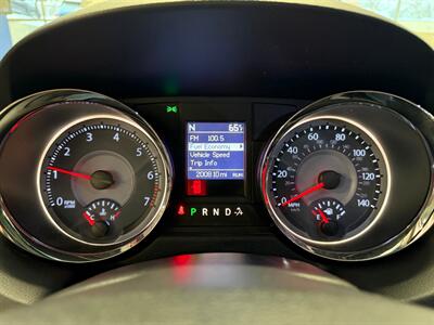 2015 Chrysler Town and Country Touring-L   - Photo 25 - Grand Rapids, MI 49504