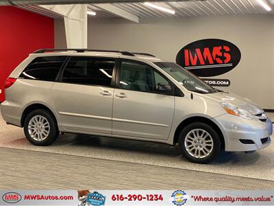 2008 Toyota Sienna LE 7-Passenger   - Photo 1 - Grand Rapids, MI 49504