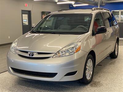 2008 Toyota Sienna LE 7-Passenger   - Photo 3 - Grand Rapids, MI 49504