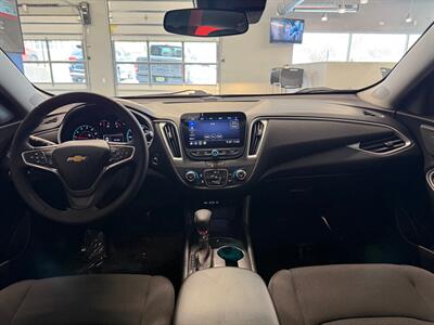 2023 Chevrolet Malibu RS   - Photo 6 - Grand Rapids, MI 49504