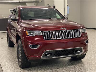 2017 Jeep Grand Cherokee Overland   - Photo 2 - Grand Rapids, MI 49504