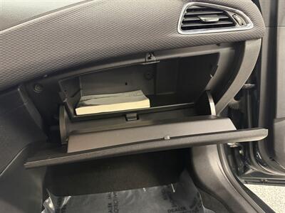 2017 Chevrolet Cruze LT Auto - Photo 13 - Grand Rapids, MI 49504