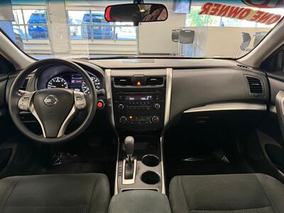 2015 Nissan Altima 2.5 S   - Photo 9 - Grand Rapids, MI 49504