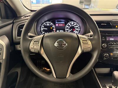 2015 Nissan Altima 2.5 S   - Photo 10 - Grand Rapids, MI 49504