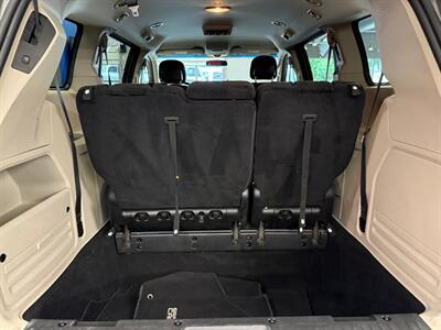2014 Dodge Grand Caravan SXT   - Photo 15 - Grand Rapids, MI 49504