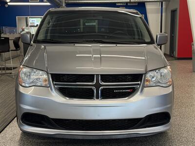 2014 Dodge Grand Caravan SXT   - Photo 2 - Grand Rapids, MI 49504