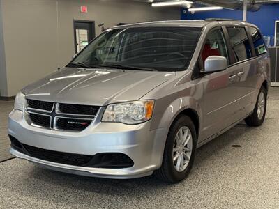 2014 Dodge Grand Caravan SXT   - Photo 3 - Grand Rapids, MI 49504