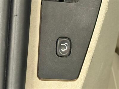2014 Dodge Grand Caravan SXT   - Photo 16 - Grand Rapids, MI 49504