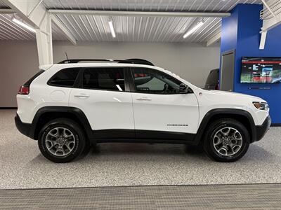 2022 Jeep Cherokee Trailhawk   - Photo 8 - Grand Rapids, MI 49504