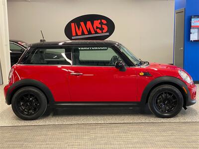 2012 MINI Cooper Hardtop   - Photo 8 - Grand Rapids, MI 49504