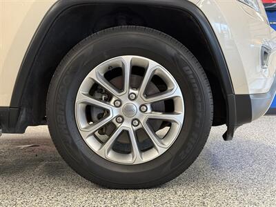 2014 Jeep Grand Cherokee Limited - Photo 9 - Grand Rapids, MI 49504