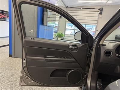 2014 Jeep Compass Sport   - Photo 28 - Grand Rapids, MI 49504