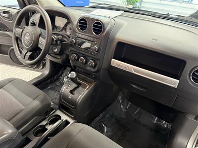 2014 Jeep Compass Sport   - Photo 22 - Grand Rapids, MI 49504