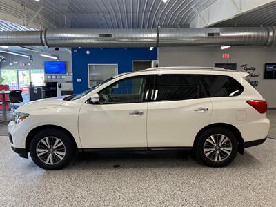 2017 Nissan Pathfinder SL   - Photo 4 - Grand Rapids, MI 49504