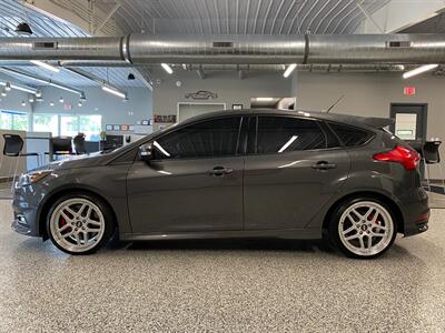 2018 Ford Focus ST   - Photo 5 - Grand Rapids, MI 49504