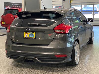 2018 Ford Focus ST   - Photo 11 - Grand Rapids, MI 49504