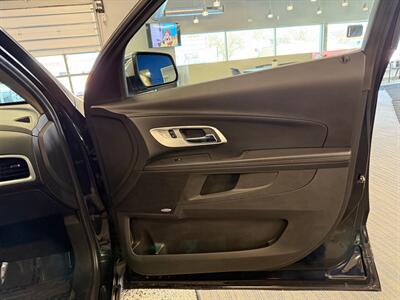 2017 Chevrolet Equinox Premier   - Photo 11 - Grand Rapids, MI 49504