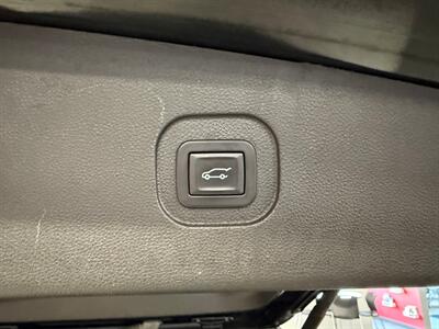 2017 Chevrolet Equinox Premier   - Photo 18 - Grand Rapids, MI 49504