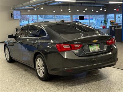 2018 Chevrolet Malibu LT - Photo 5 - Grand Rapids, MI 49504