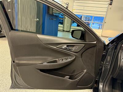 2018 Chevrolet Malibu LT - Photo 20 - Grand Rapids, MI 49504