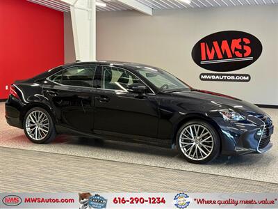 2018 Lexus IS 300   - Photo 1 - Grand Rapids, MI 49504