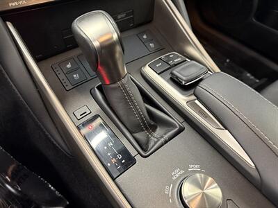 2018 Lexus IS 300   - Photo 26 - Grand Rapids, MI 49504