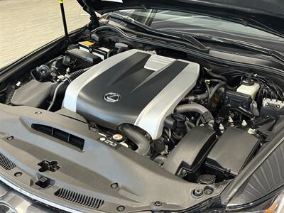 2018 Lexus IS 300   - Photo 41 - Grand Rapids, MI 49504