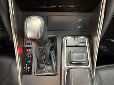 2018 Lexus IS 300   - Photo 25 - Grand Rapids, MI 49504