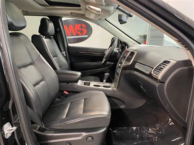 2012 Jeep Grand Cherokee Laredo   - Photo 24 - Grand Rapids, MI 49504