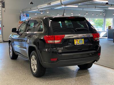 2012 Jeep Grand Cherokee Laredo   - Photo 5 - Grand Rapids, MI 49504