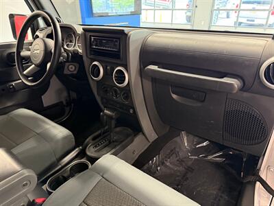2008 Jeep Wrangler Sahara   - Photo 10 - Grand Rapids, MI 49504